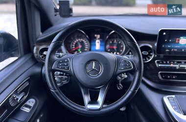 Минивэн Mercedes-Benz V-Class 2021 в  фото 31 Минивэн Mercedes-Benz V-Class 2021 в
