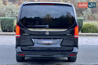 Минивэн Mercedes-Benz V-Class 2021 в  фото 13 Минивэн Mercedes-Benz V-Class 2021 в