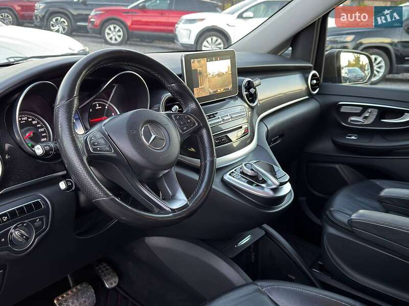 Минивэн Mercedes-Benz V-Class 2017 в Харькове фото 22 Минивэн Mercedes-Benz V-Class 2017 в Харькове