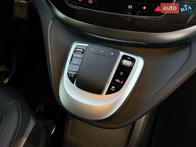 Минивэн Mercedes-Benz V-Class 2021 в Киеве