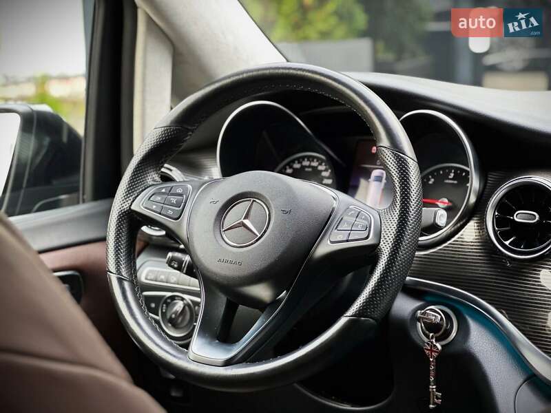 Мінівен Mercedes-Benz V-Class 2019 в Києві фото 40 Мінівен Mercedes-Benz V-Class 2019 в Києві