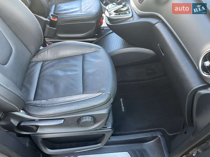 Мінівен Mercedes-Benz V-Class 2016 в Чернівцях фото 40 Мінівен Mercedes-Benz V-Class 2016 в Чернівцях