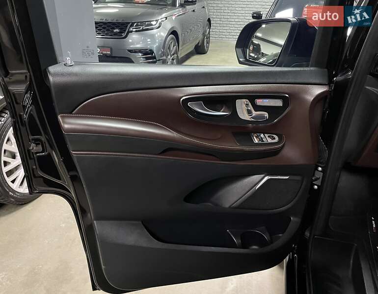 Мінівен Mercedes-Benz V-Class 2016 в Львові фото 24 Мінівен Mercedes-Benz V-Class 2016 в Львові