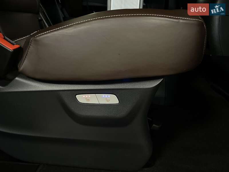 Мінівен Mercedes-Benz V-Class 2016 в Львові фото 43 Мінівен Mercedes-Benz V-Class 2016 в Львові