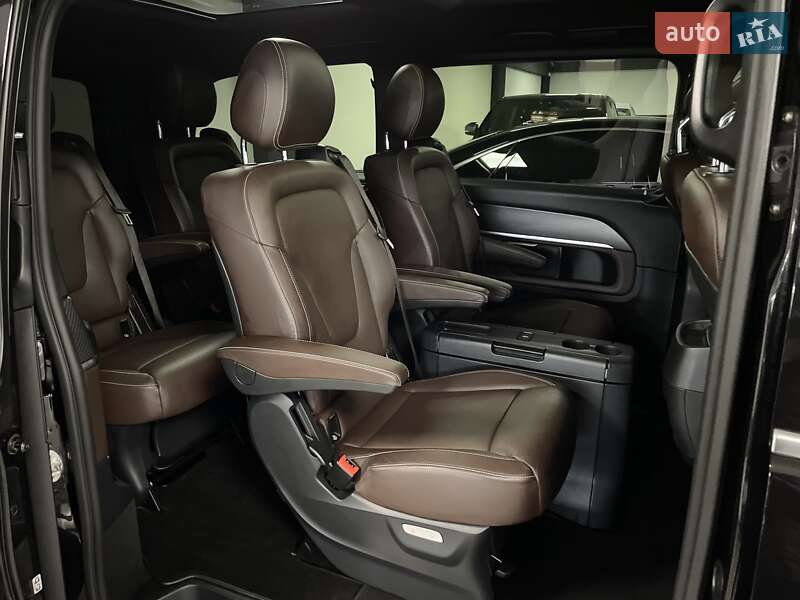 Мінівен Mercedes-Benz V-Class 2016 в Львові фото 41 Мінівен Mercedes-Benz V-Class 2016 в Львові