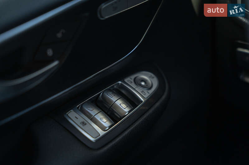 Минивэн Mercedes-Benz V-Class 2015 в Черновцах