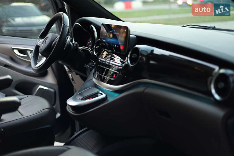 Минивэн Mercedes-Benz V-Class 2021 в Киеве