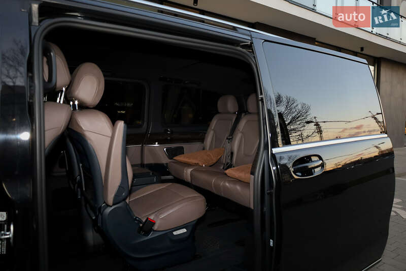Минивэн Mercedes-Benz V-Class 2021 в Киеве