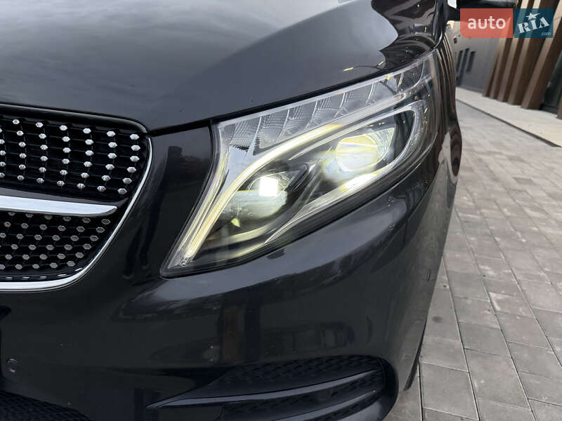 Мінівен Mercedes-Benz V-Class 2021 в Луцьку