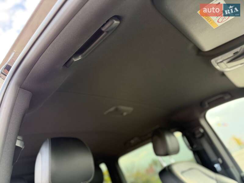 Минивэн Mercedes-Benz V-Class 2017 в Днепре фото 8 Минивэн Mercedes-Benz V-Class 2017 в Днепре