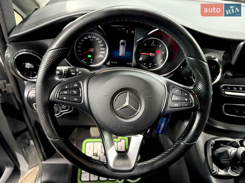 Минивэн Mercedes-Benz V-Class 2021 в Одессе
