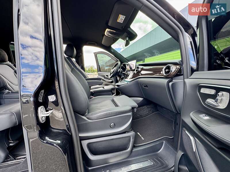 Минивэн Mercedes-Benz V-Class 2023 в Киеве фото 48 Минивэн Mercedes-Benz V-Class 2023 в Киеве