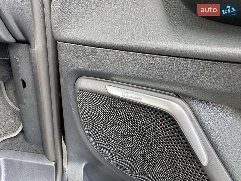 Минивэн Mercedes-Benz V-Class 2023 в Киеве фото 54 Минивэн Mercedes-Benz V-Class 2023 в Киеве