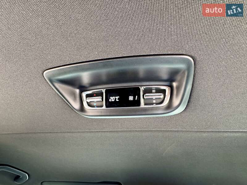 Минивэн Mercedes-Benz V-Class 2023 в Киеве фото 78 Минивэн Mercedes-Benz V-Class 2023 в Киеве