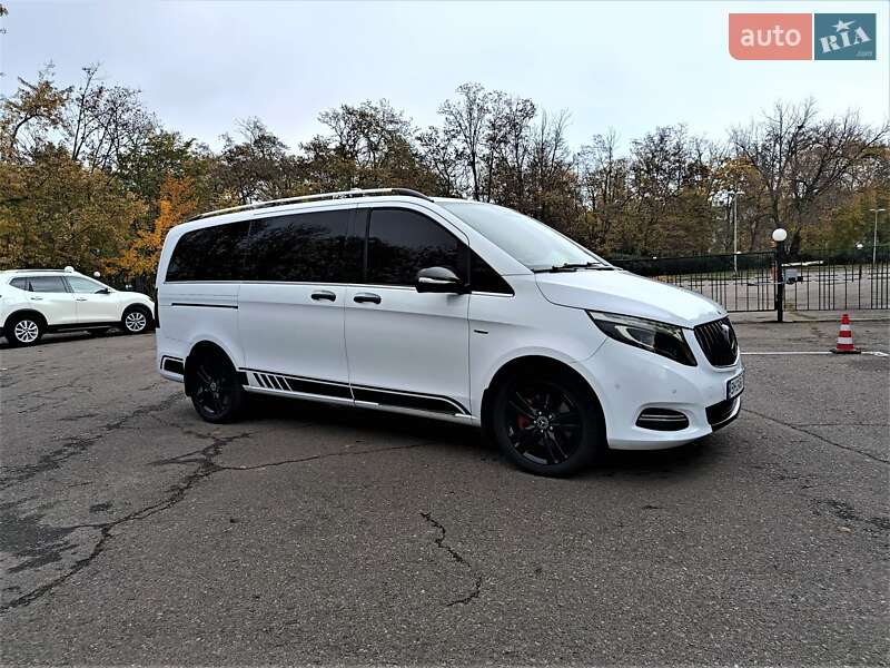 Мінівен Mercedes-Benz V-Class 2015 в Одесі