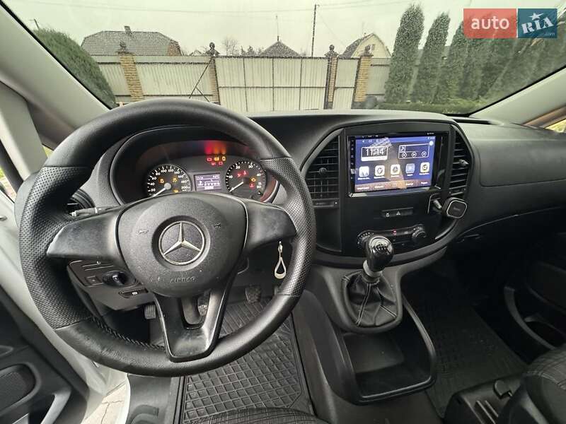 Мінівен Mercedes-Benz V-Class 2015 в Києві