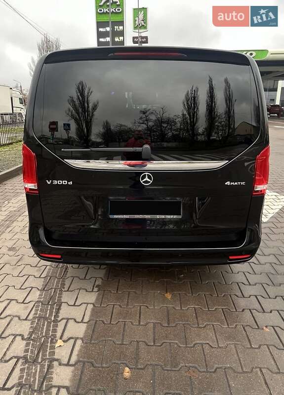 Минивэн Mercedes-Benz V-Class 2023 в Киеве фото 3 Минивэн Mercedes-Benz V-Class 2023 в Киеве
