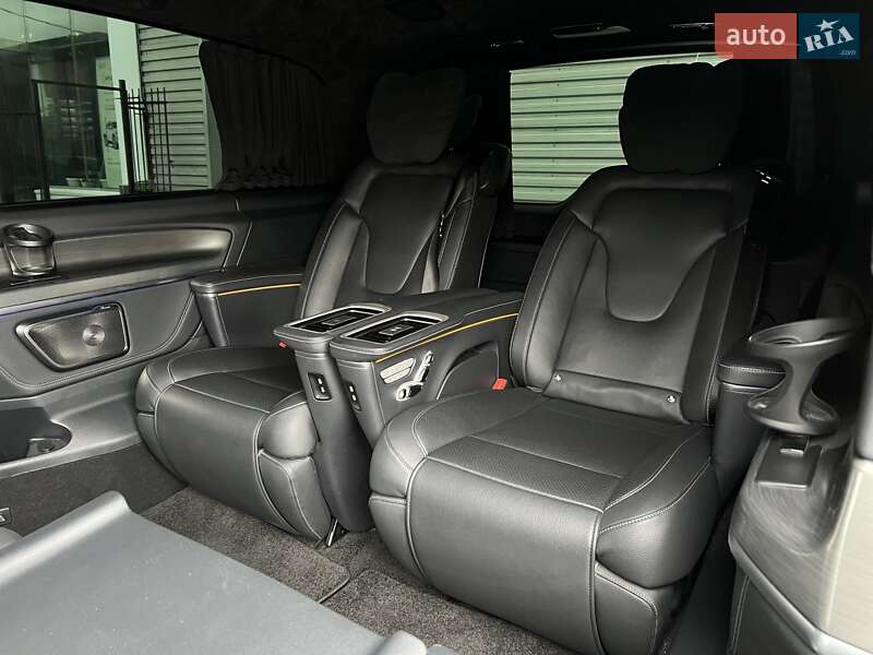 Минивэн Mercedes-Benz V-Class 2024 в Киеве