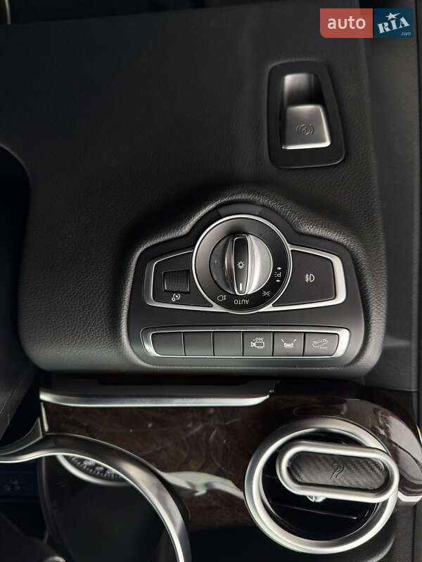 Мінівен Mercedes-Benz V-Class 2017 в Дніпрі фото 17 Мінівен Mercedes-Benz V-Class 2017 в Дніпрі