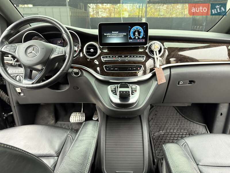 Мінівен Mercedes-Benz V-Class 2017 в Дніпрі фото 20 Мінівен Mercedes-Benz V-Class 2017 в Дніпрі