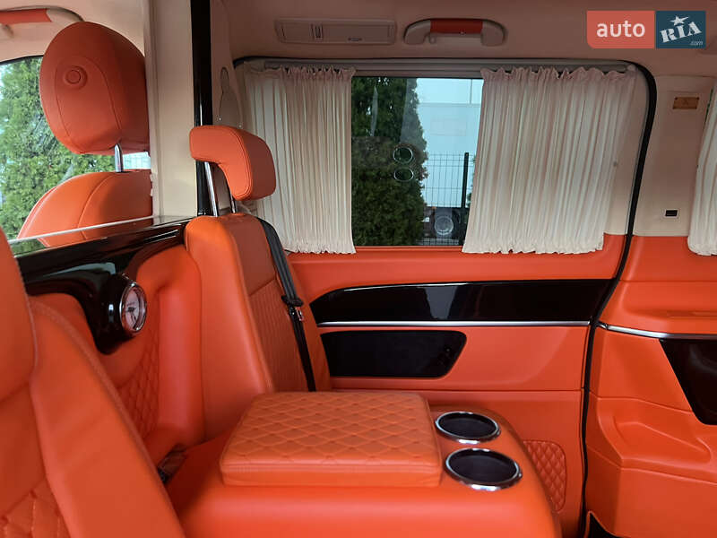 Мінівен Mercedes-Benz V-Class 2015 в Києві фото 23 Мінівен Mercedes-Benz V-Class 2015 в Києві