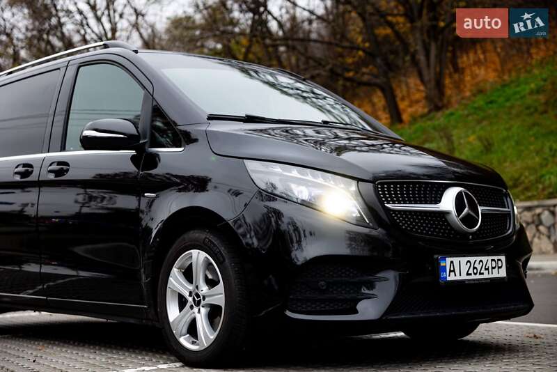 Минивэн Mercedes-Benz V-Class 2015 в Киеве