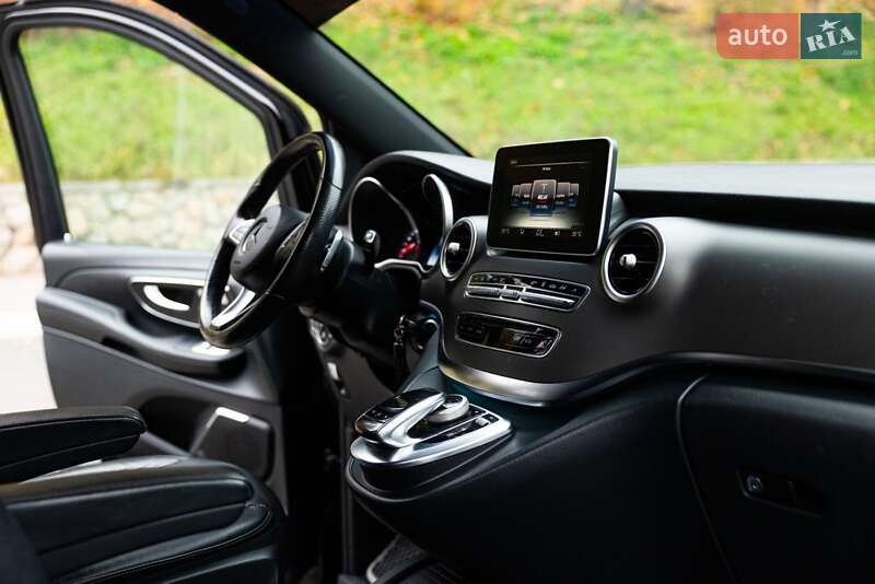 Минивэн Mercedes-Benz V-Class 2015 в Киеве