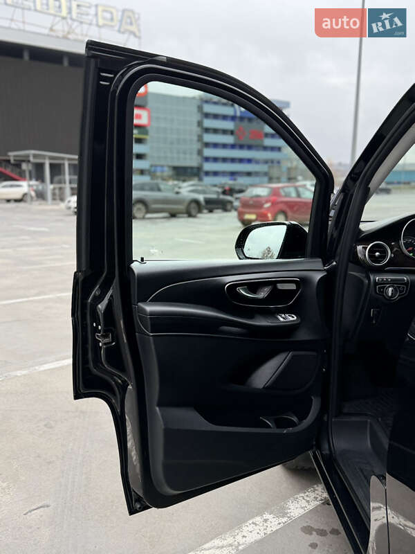Минивэн Mercedes-Benz V-Class 2018 в Киеве фото 6 Минивэн Mercedes-Benz V-Class 2018 в Киеве