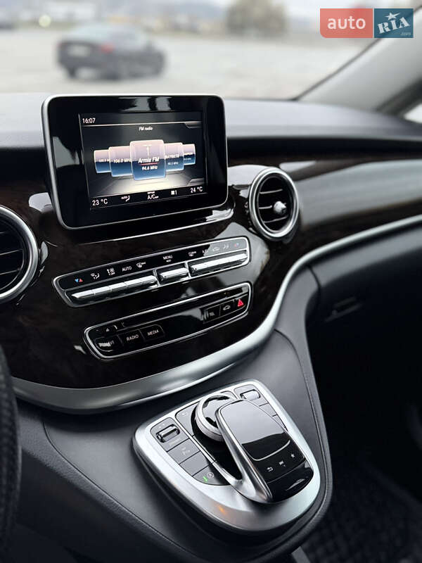Минивэн Mercedes-Benz V-Class 2018 в Киеве фото 19 Минивэн Mercedes-Benz V-Class 2018 в Киеве