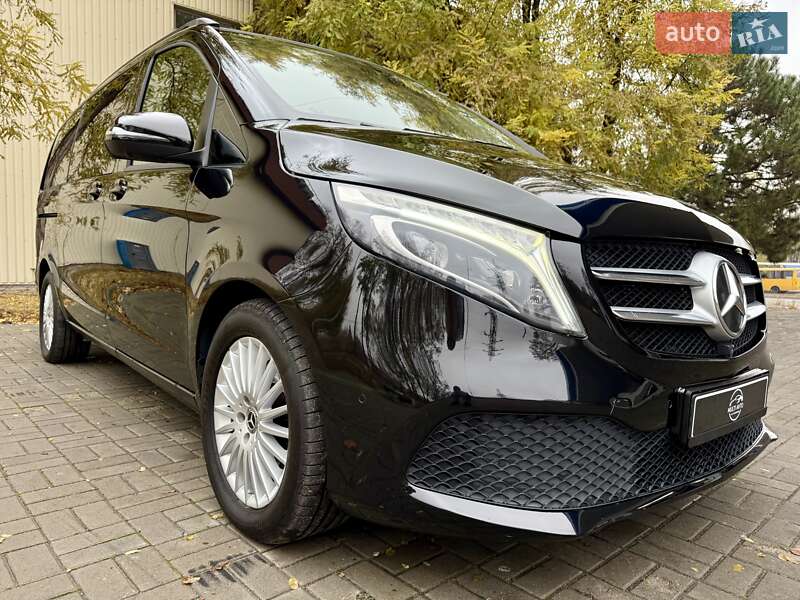 Мінівен Mercedes-Benz V-Class 2020 в Дніпрі