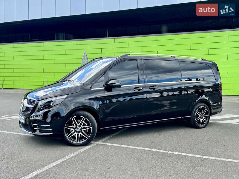 Минивэн Mercedes-Benz V-Class 2023 в Киеве