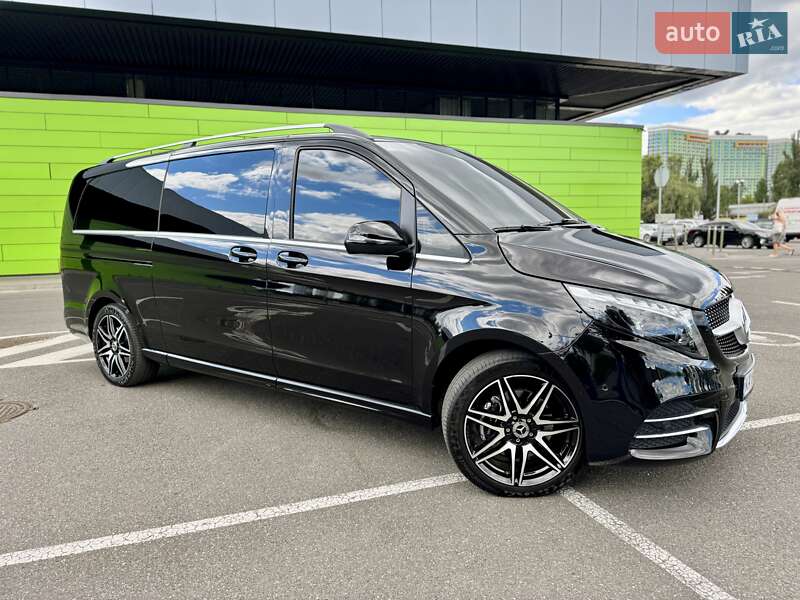 Минивэн Mercedes-Benz V-Class 2023 в Киеве