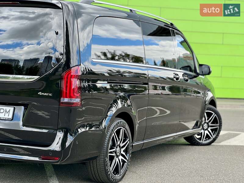 Минивэн Mercedes-Benz V-Class 2023 в Киеве