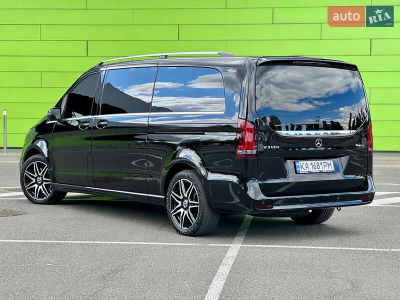 Минивэн Mercedes-Benz V-Class 2023 в Киеве