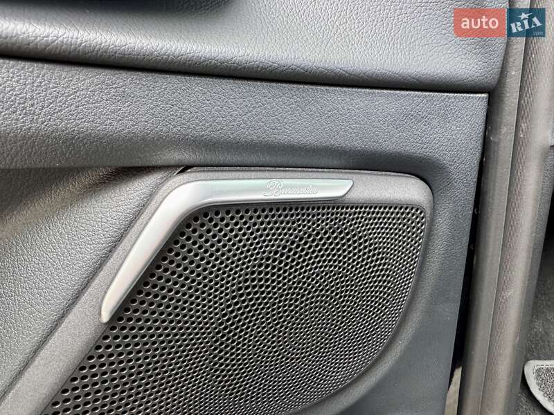 Минивэн Mercedes-Benz V-Class 2023 в Киеве