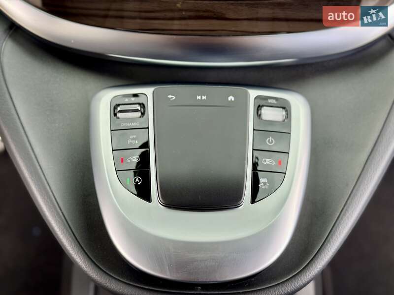 Минивэн Mercedes-Benz V-Class 2023 в Киеве