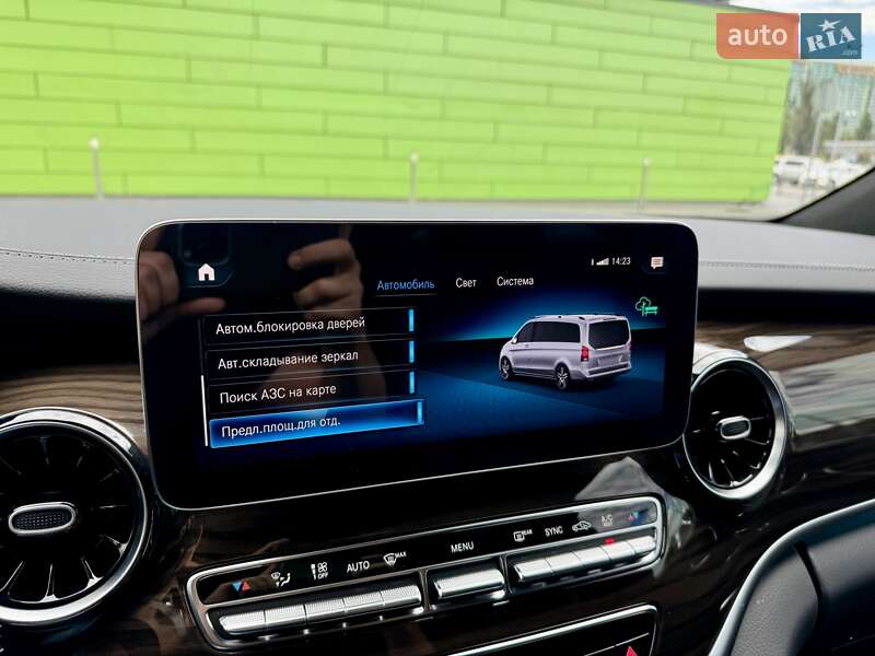 Минивэн Mercedes-Benz V-Class 2023 в Киеве