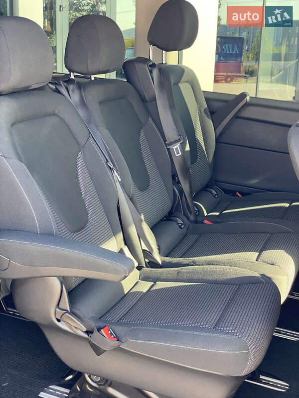 Мінівен Mercedes-Benz V-Class 2023 в Києві