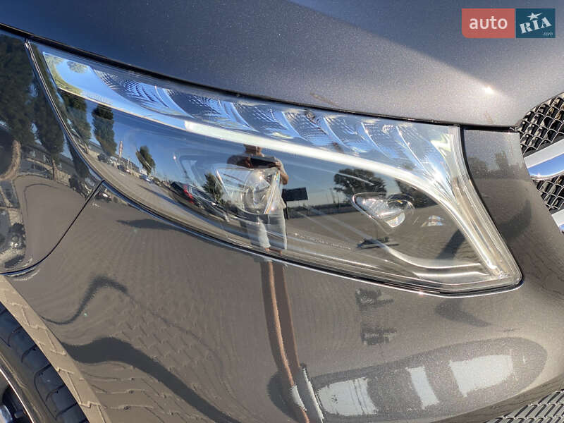 Мінівен Mercedes-Benz V-Class 2023 в Києві
