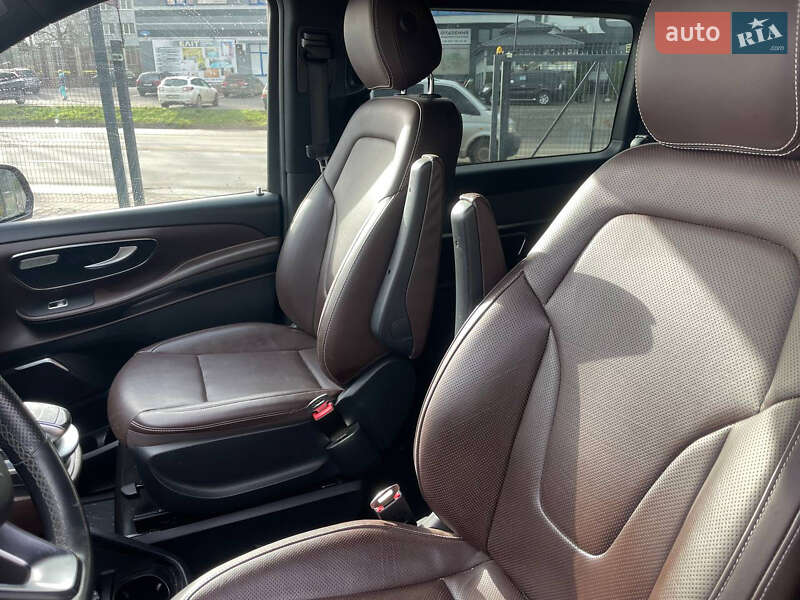 Минивэн Mercedes-Benz V-Class 2017 в Черновцах