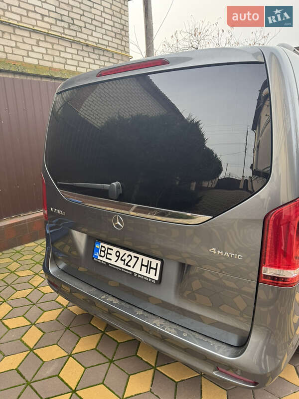Мінівен Mercedes-Benz V-Class 2022 в Миколаєві