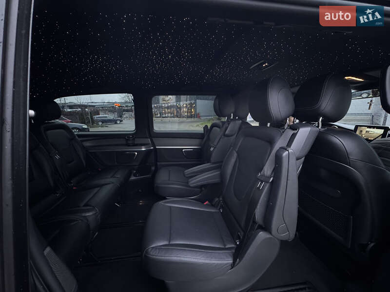 Минивэн Mercedes-Benz V-Class 2016 в Сторожинце