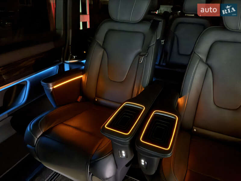 Мінівен Mercedes-Benz V-Class 2022 в Коломиї