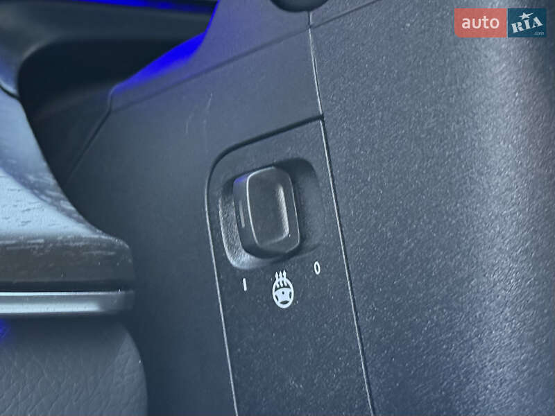 Мінівен Mercedes-Benz V-Class 2025 в Києві