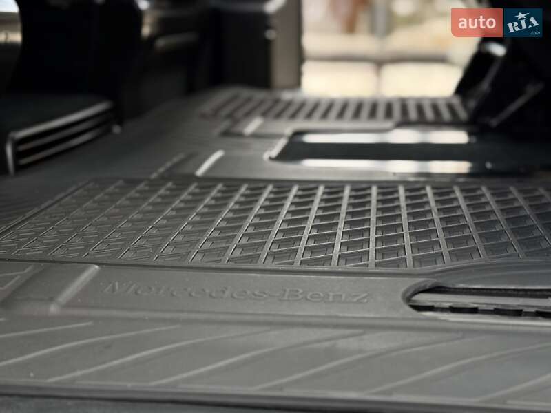 Мінівен Mercedes-Benz V-Class 2020 в Одесі