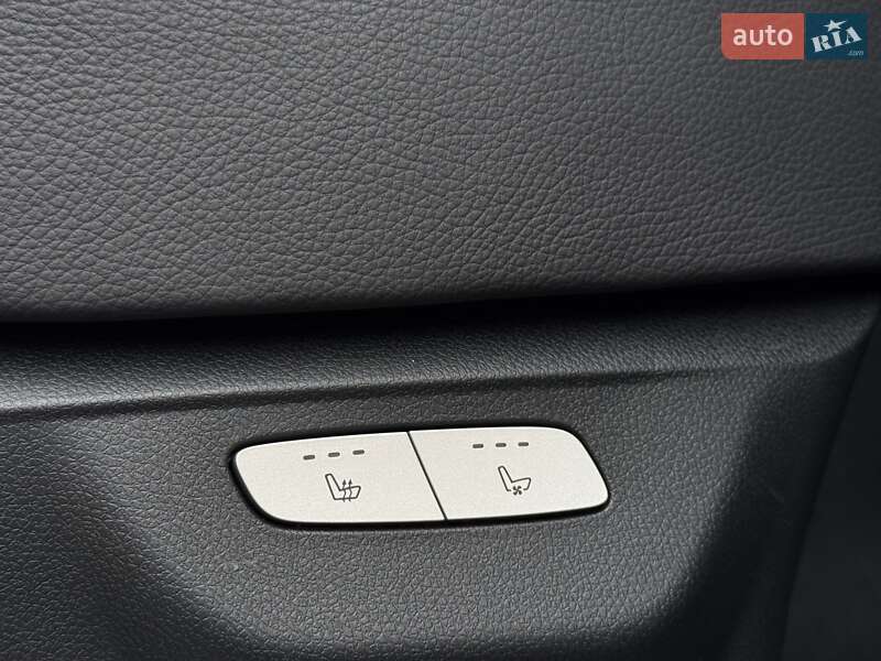 Мінівен Mercedes-Benz V-Class 2020 в Одесі