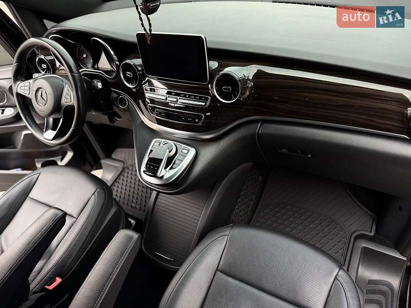 Мінівен Mercedes-Benz V-Class 2020 в Одесі