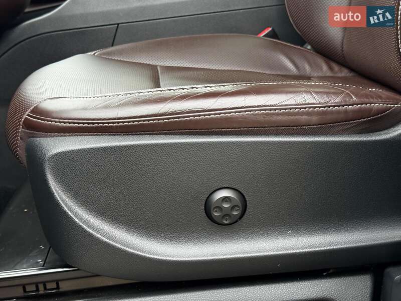 Минивэн Mercedes-Benz V-Class 2017 в Харькове