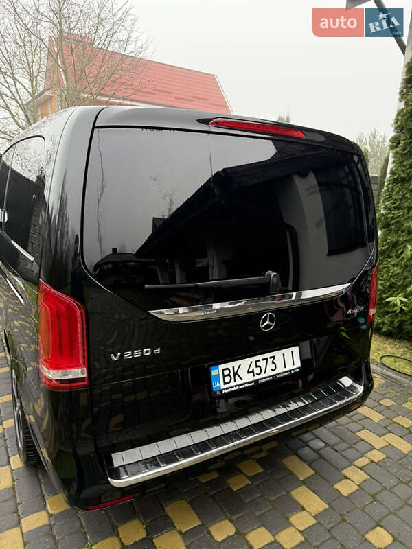 Минивэн Mercedes-Benz V-Class 2016 в Ровно