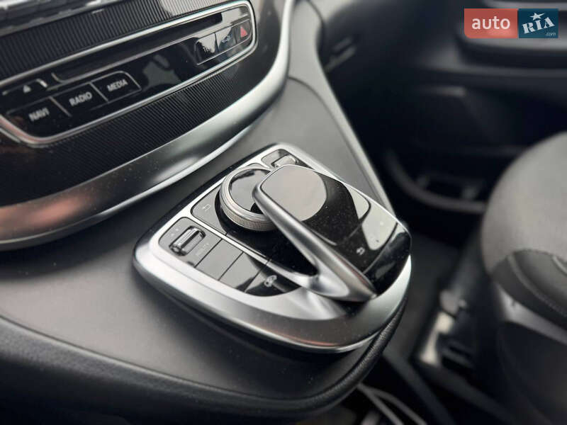 Мінівен Mercedes-Benz V-Class 2016 в Харкові